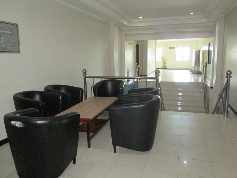 Merpati Hotel Pontianak Extérieur photo
